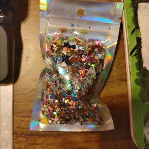 beautiful nail confetti