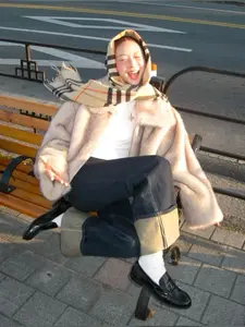 Women's Elegant Fashion Winter Scarf Classic Camel Color Plaid Cashmere Shawl 65x200cm Casual Versatile Hijab for Winter Coats Fluffy Soft Scarf