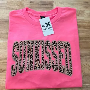 SUNKISSED CHEETAH GILDAN UNISEX T-SHIRT