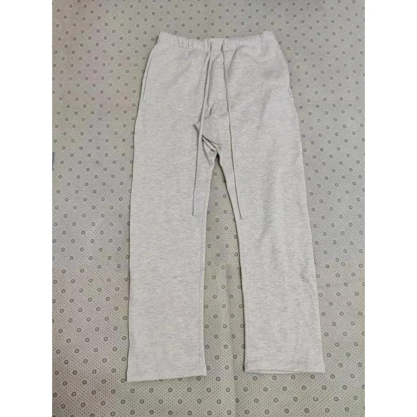 Men's Uncuffed Sweatpants Light Grey Joggers Relaxed Oversized Fit Unisex Athletic Casual Lounge Pants Pockets Soft Fleece Home Pants Drawstring 2026 Breathable Cozy Lightweight Trendy Home Outdoor Streetwear Hip Hop Jogging Beach Vacation