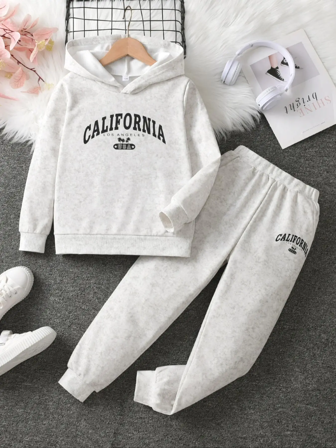 Two-Piece Set Girl's Letter Print Hooded Sweatshirt & Elastic Waist Sweatpants, Casual Long Sleeve Hoodie & Pocket Jogger Pants, Kids Fall & Winter Cl
