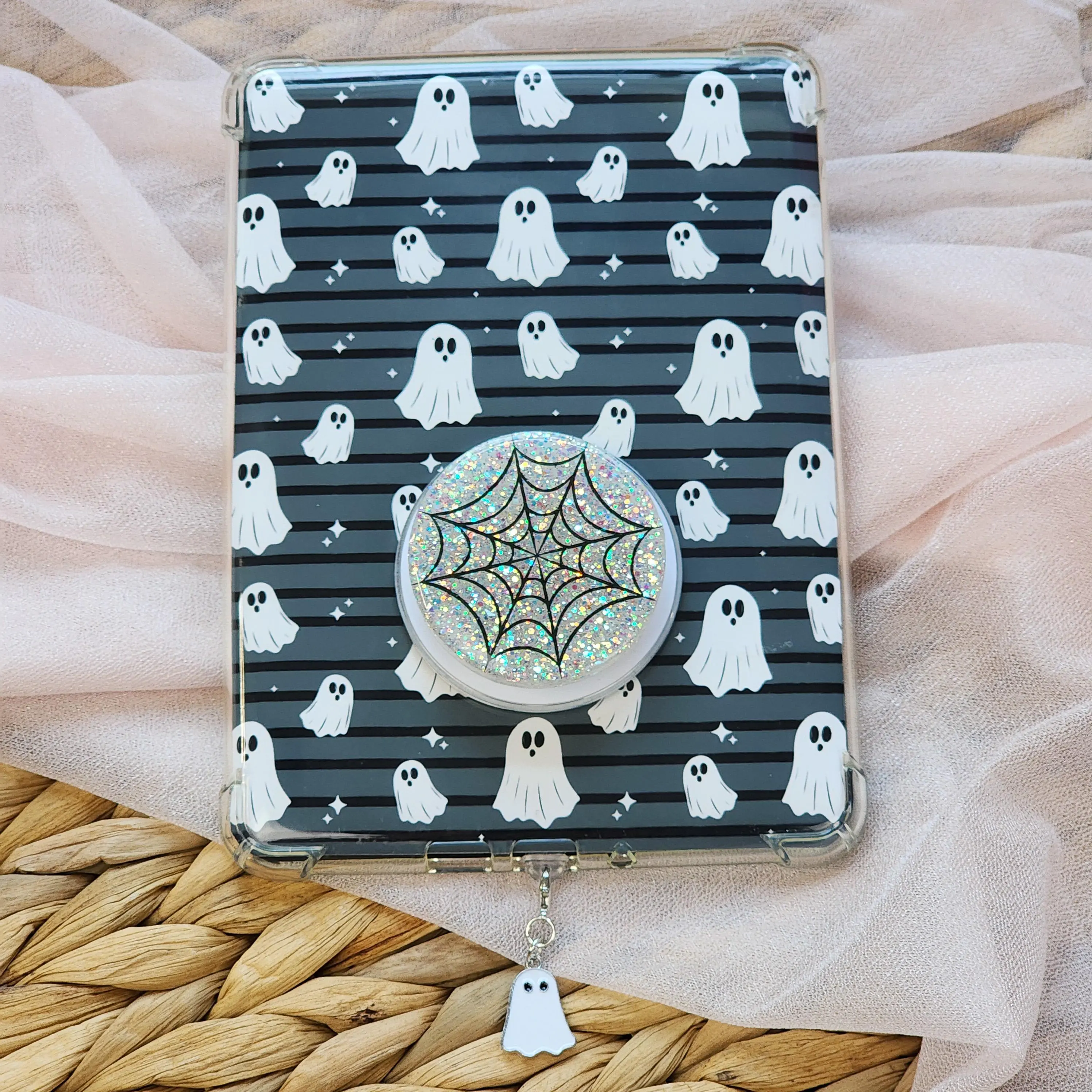 Kindle Accessories Set | Simple Classic Halloween | Insert, Grip & Charm
