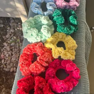 Crochet Plush Scrunchies - Colorful and Soft Hair Ties for Everyday Use