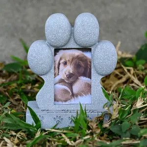 Resin Pet Memorial Stone with Photo Frame Slot, Paw Print Engraved Pet Memorial Stone, Loss Of Pet Gift, Indoor Outdoor Pet Statuary for Homes, Yards