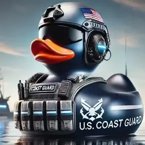 Fun Soldier Duck Ornament, Resin Decoration for Home Bedroom Living Room, Christmas Halloween Gift, Unique Decorative Item