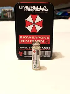 Resident Evil 7 Mold - GLOW IN THE DARK - 1.5in Mini Replica - Metal Storage Tin Included