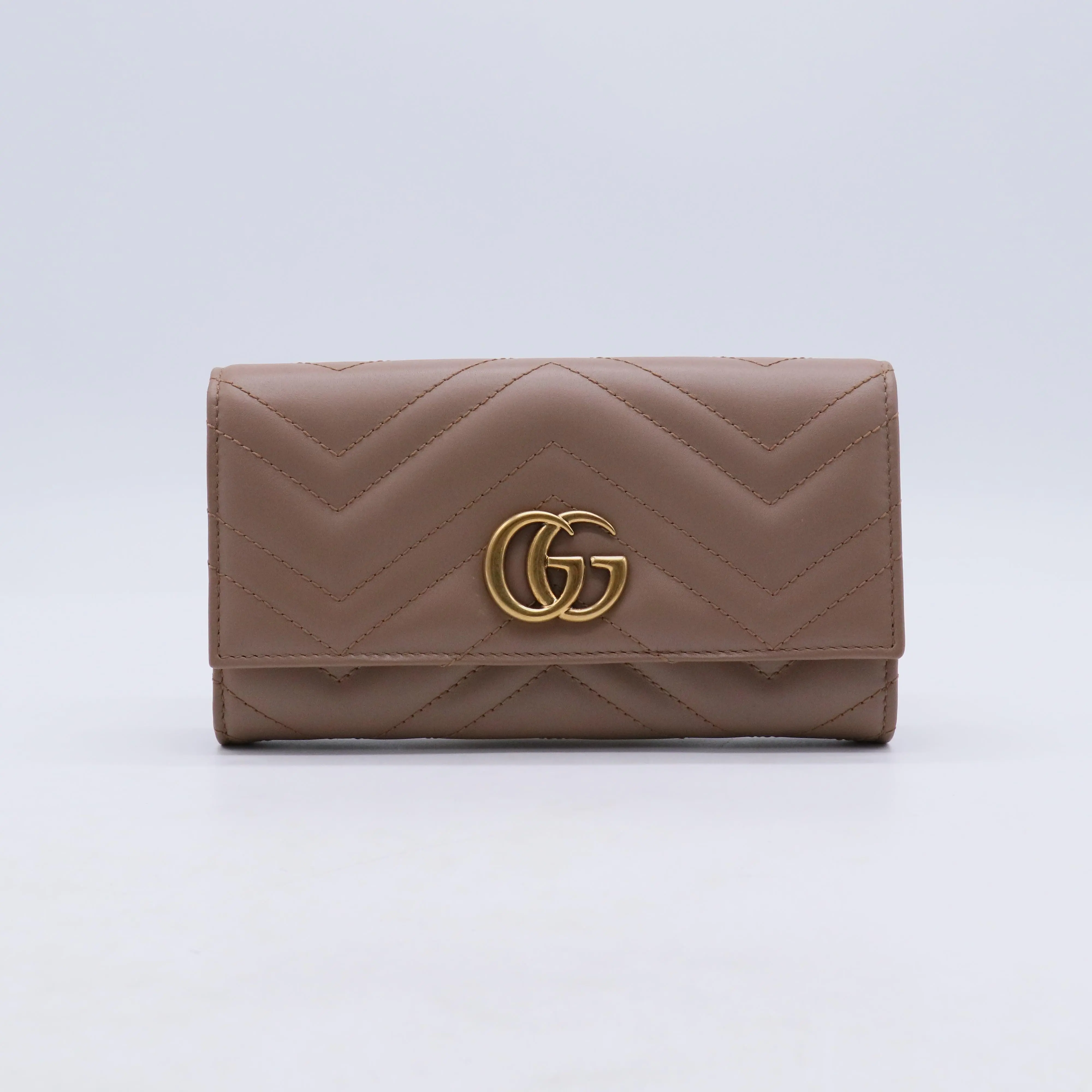 Pre-owned GUCCI leather Small Leather Goods GG Marmont Matelassé Continental Wallet W21259