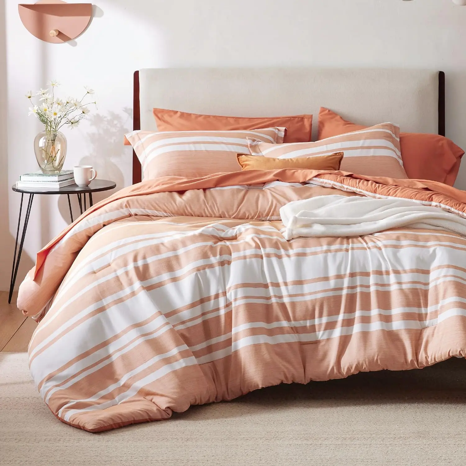 Minimalist Burnt White Striped Twin-Double Size Synthetic Fluffy Filling Quilt Bedding Set (5-Piece) - All Seasons, Machine Washable, with Flat Sheet, Fitted Sheet, 1 Pillow Sham, 1 Pillowcase, Five Pieces