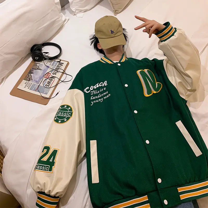 Printed letter N: 117 green