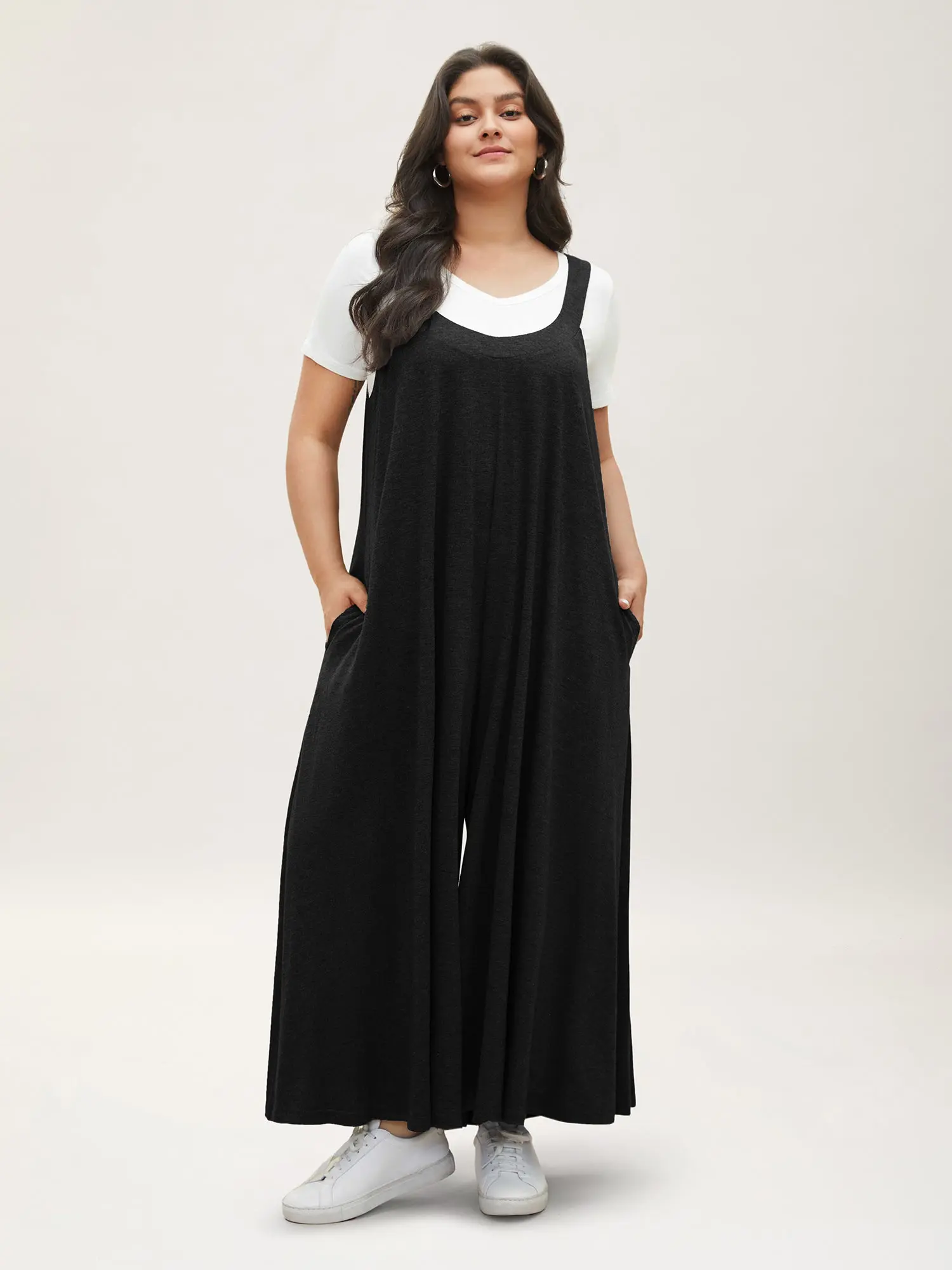 BloomChic Supersoft Essentials Solid Pocket Adjustable Straps Jumpsuit 【M-6XL】