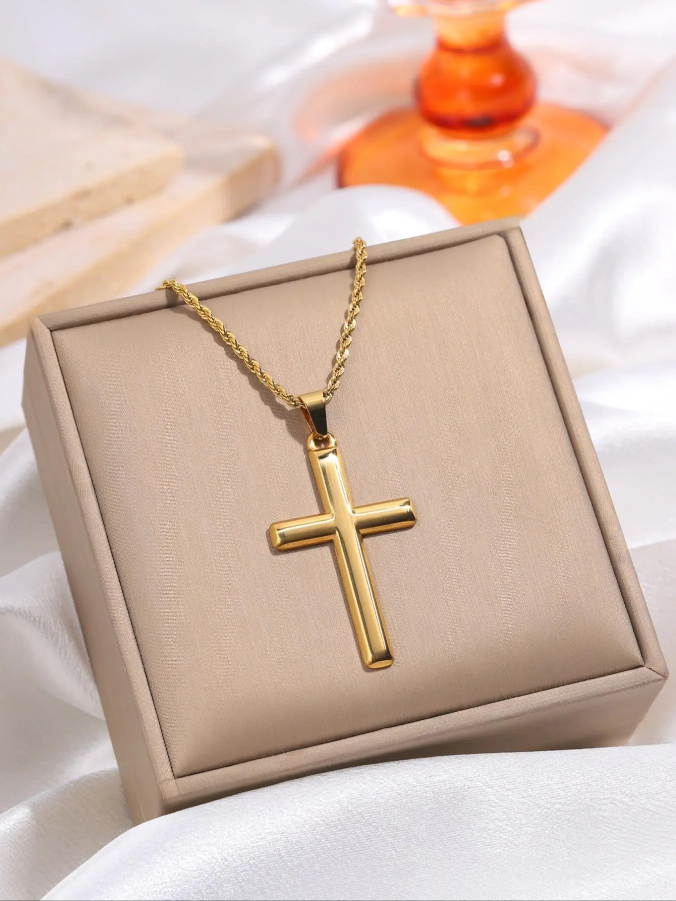 Stainless Steel Twist Cross Pendant Necklace, Fashion Jewelry for Party, Daily Clothing Decor, Trendy All-match & Exquisite Jewelry for Birthday Gift