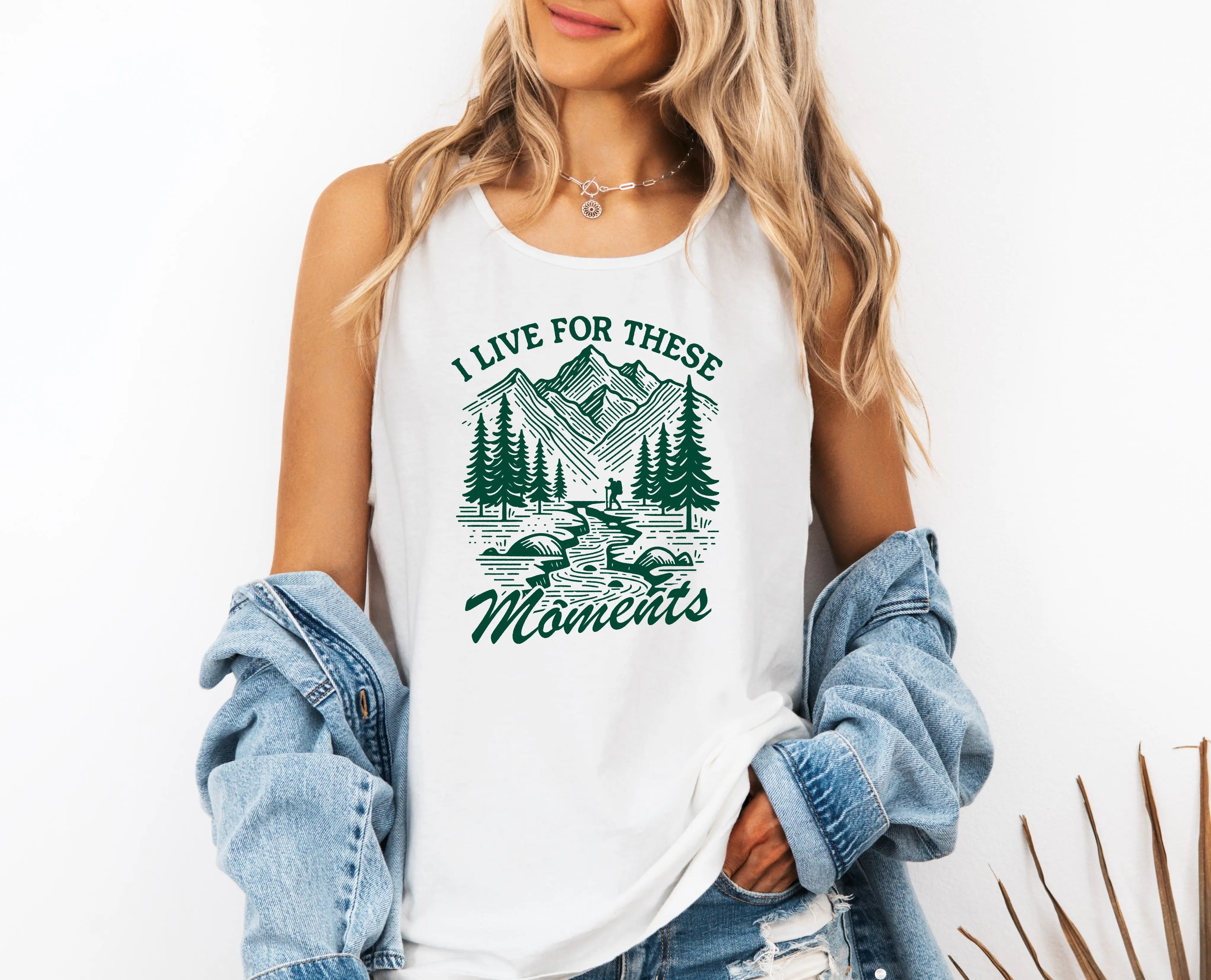 I Live for These Moments Mountain Tank Top – Comfort Colors Camping Hiking Nature Graphic