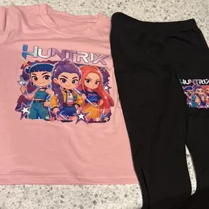 Girls' Kpop Print 2-Piece Set, Cute Clothing Set, Casual Sporty Short Sleeve & Bell Bottoms, Comfortable Elastic Waist Pants, Spring Summer