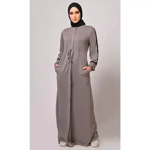 Modest Athleisure: Sporty Grey Abaya with Pockets