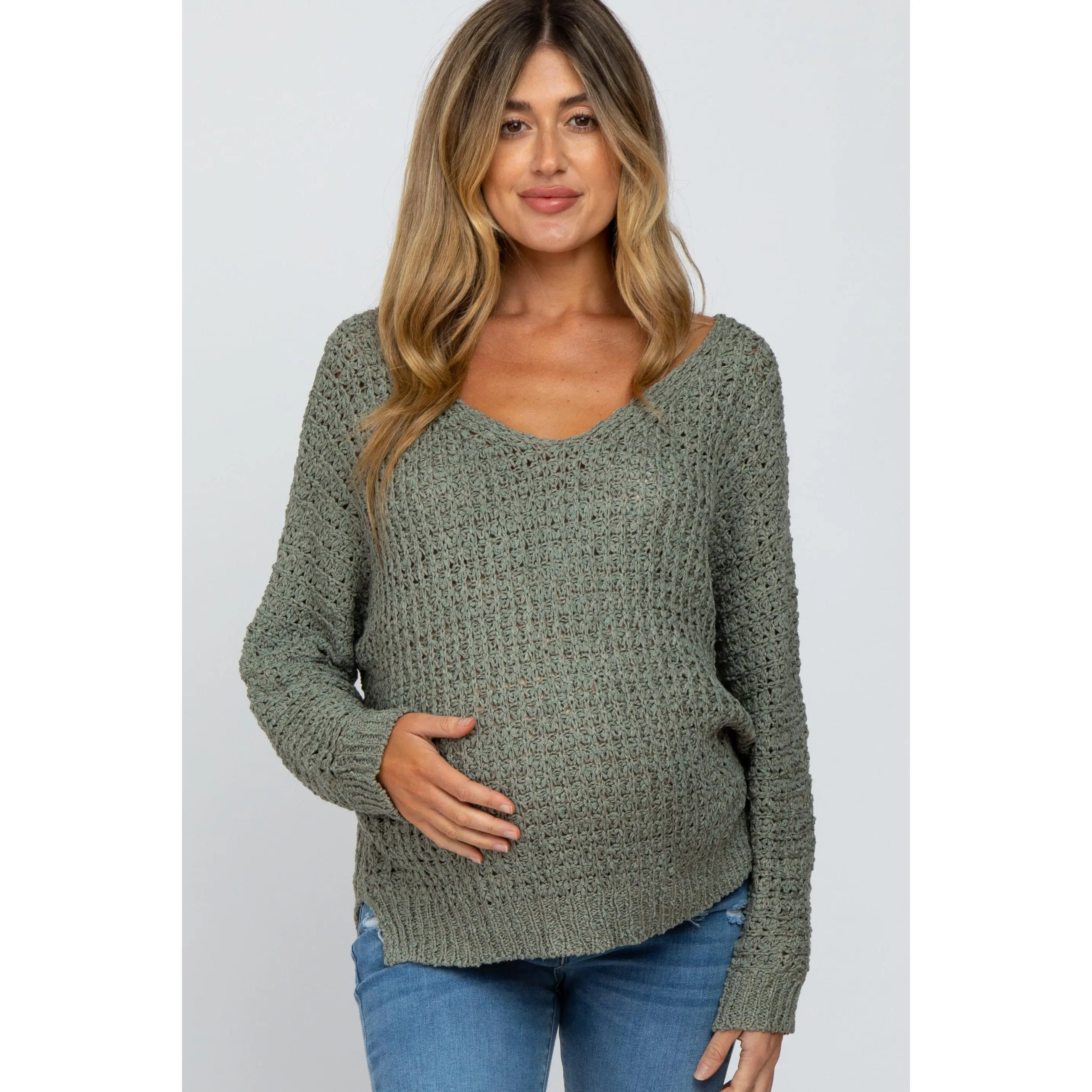 Maternity Chunky Knit V-Neck Side Split Sweater, Pregnancy Finds for Knit Maternity Clothing & Accessories