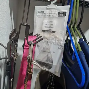 Hanging Moisture Absorber Bag, 16.9 oz Reusable Dehumidifier Bags for Cabinets and Wall Cupboards, Effective Humidity Control Solution