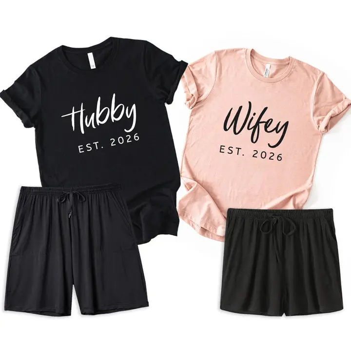 Personalized Hubby & Wifey Matching Pajamas Set – Custom Year Couples Loungewear, Short-Sleeve T-Shirts & Shorts