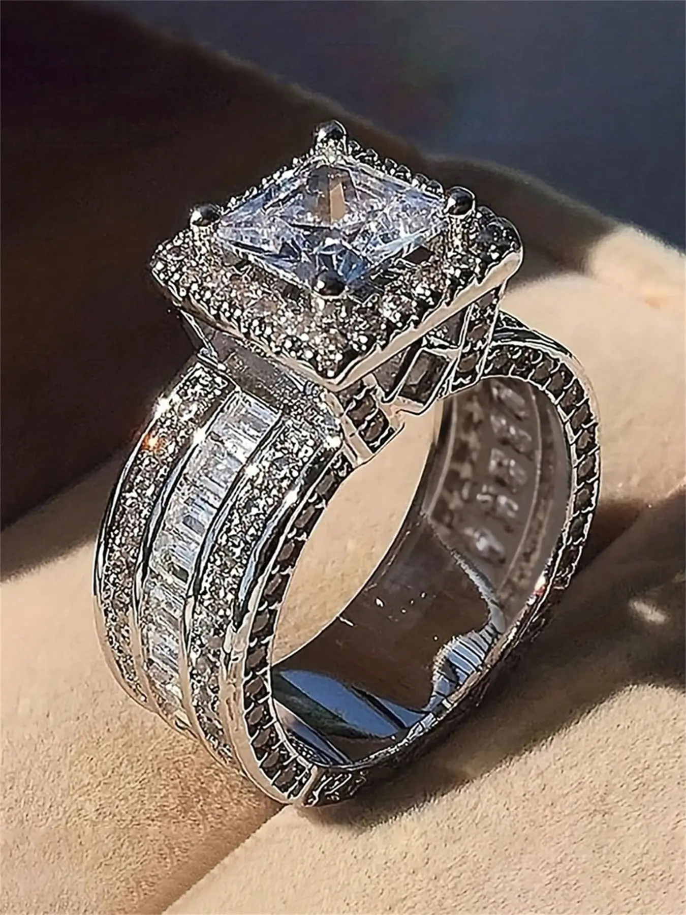 1 PC Elegant Cubic Zirconia Ring Beautiful Rings For Women For Wedding Engagement Party Jewelry Gift Wedding Rings Copper Rings