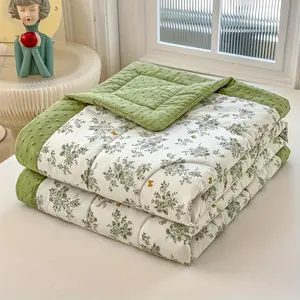 1pc Lightweight cooling Summer quilt - ultra soft summer blanket, with Floral Prints, Suitable for Hot Sleepers, Polyester, Reverse bean velvet, Machine Washable, All Season Bedding, Suitable for Bedroom, Living Room, All-Season to Use