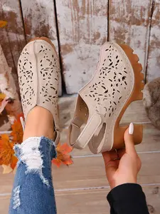 Women's Fashion Chunky Heel Sandals, Adjustable Velcro Anklet and Toe Cover, Summer Thick Sole High Heels for Casual or Formal Wear