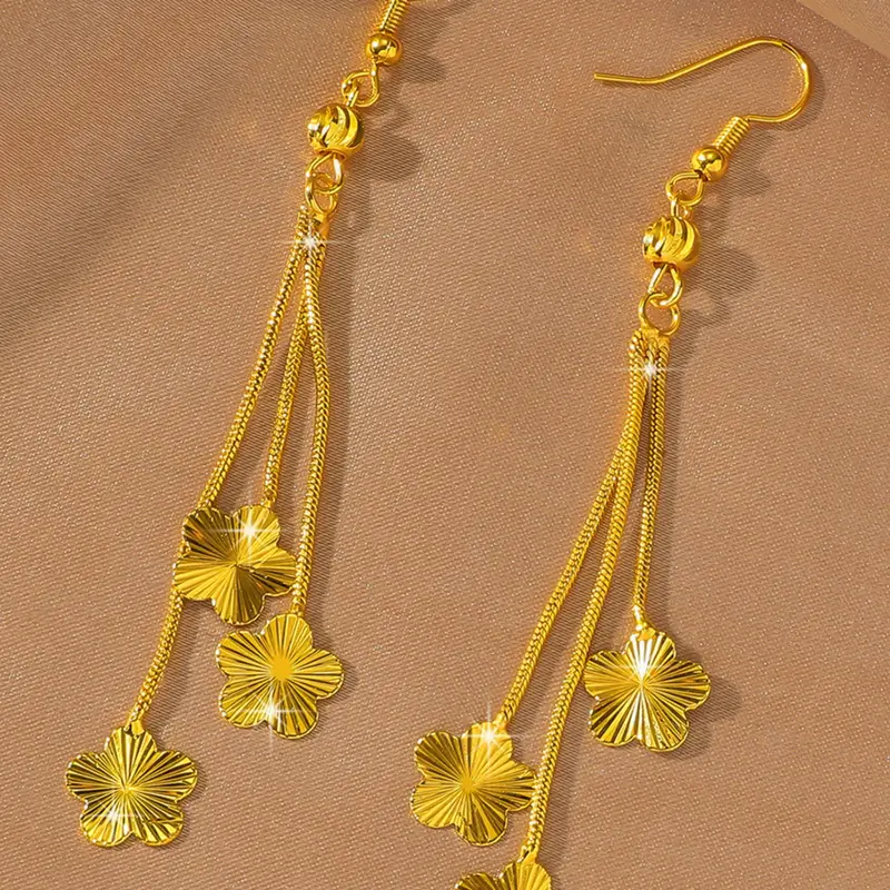 High quality tassel lucky 5-leaf grass earrings, copper gold-plated 24K, perfect gift for girlfriends and girlfriends, women's light luxury daily accessory jewelry, Flower earrings, Fashionable earrings, Fashion Dangle Earrings