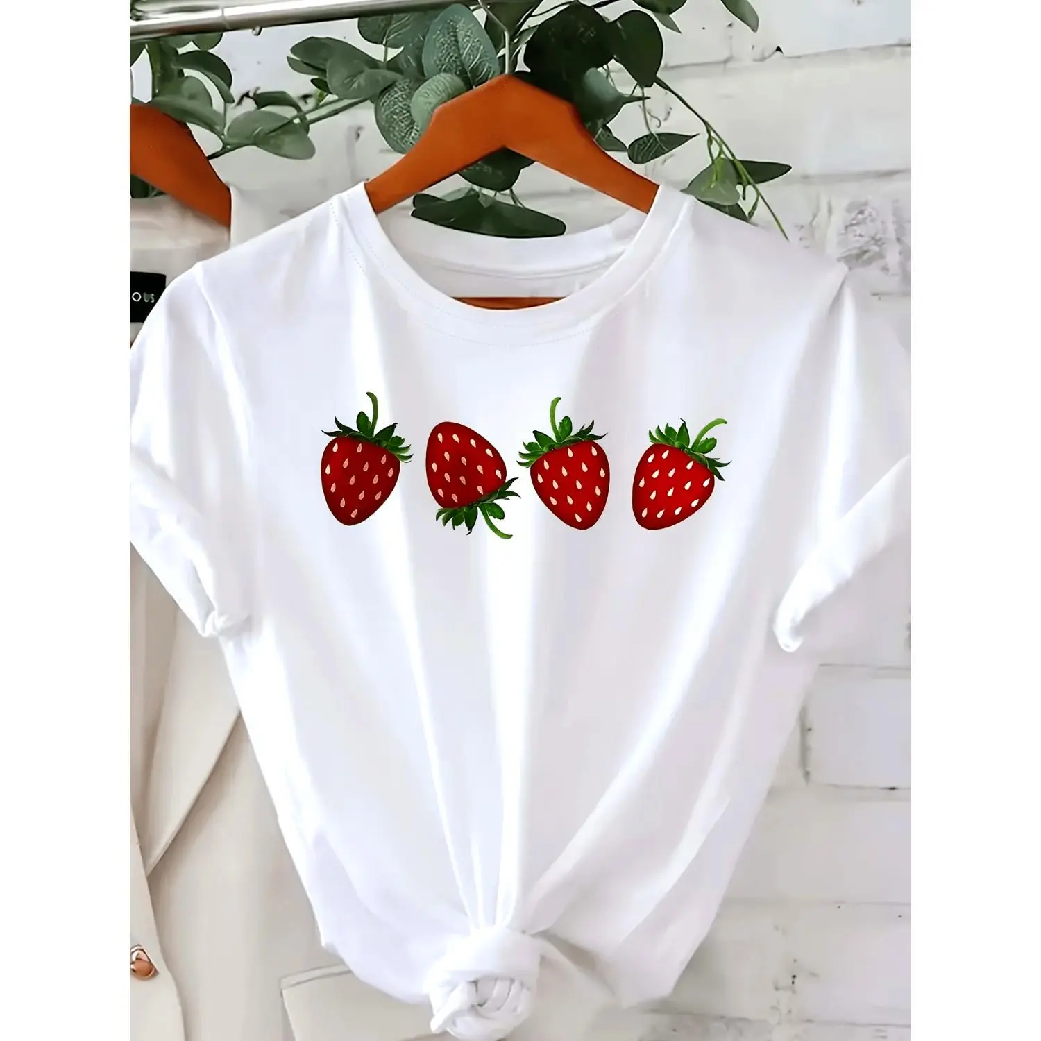Women's Strawberry Graphic Print Short-Sleeve Round-Neck Casual T-Shirt for Spring, Summer, Shortsleeve