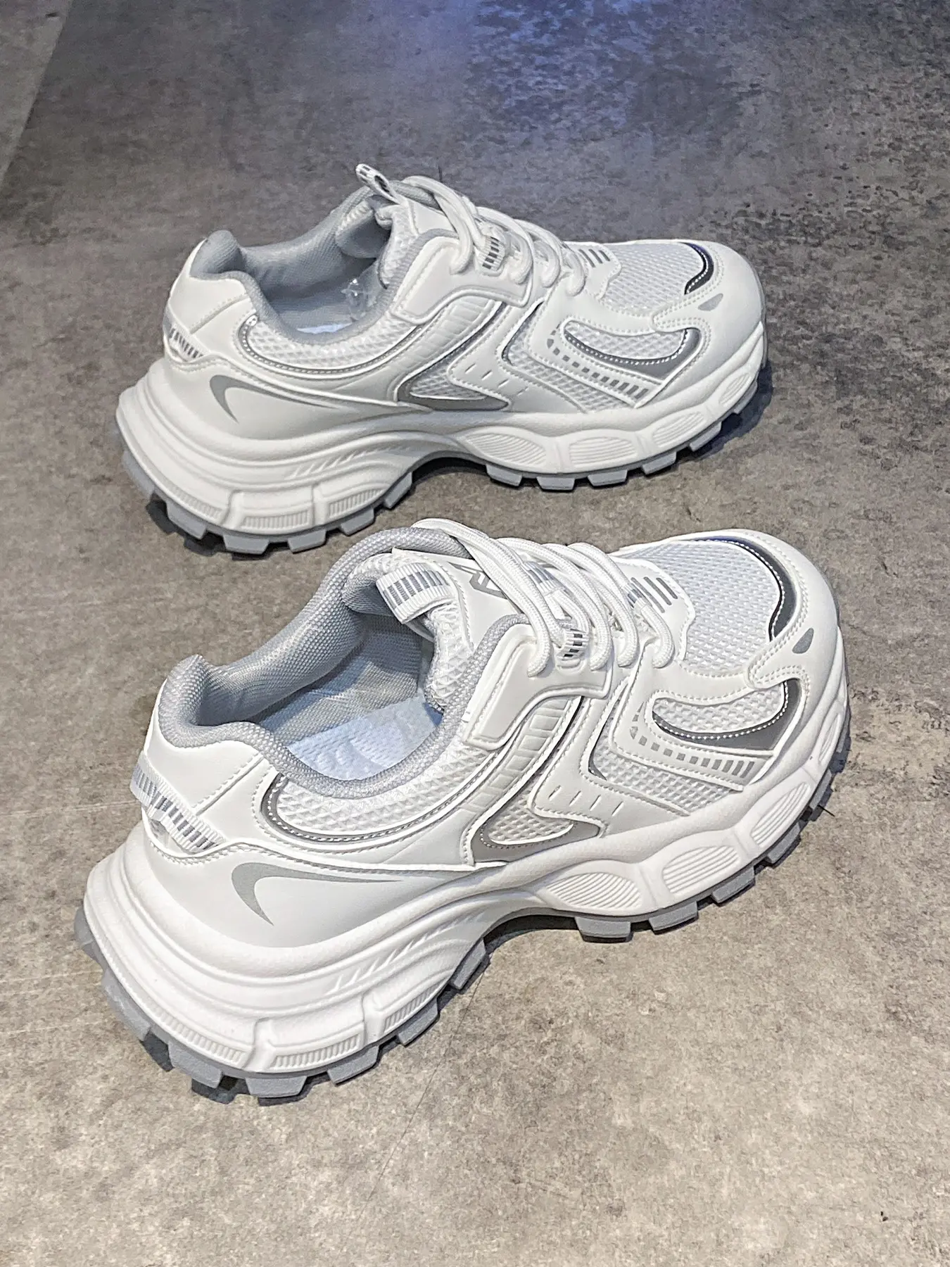 Women's Colorblock Dad Shoes Trendy Walking Shoes Spring & Fall New Breathable Mesh Thick Sole Height Increasing Athletic Walking Shoes Casual Outdoor Sports Shoes Thick Soled Shoes