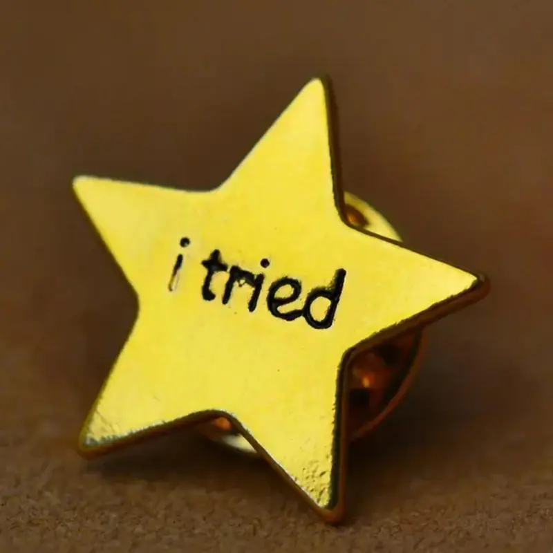 Star Shaped Letter Pattern Brooch, Shaped Badges, Durable Metal Pins, Brooch Pin Clip, Personalized Alloy Badge for Women & Men, Brooch for Daily Clothing Decor, All-match Exquisite Brooch for Birthday Gift, Men Accessories, Jewelry