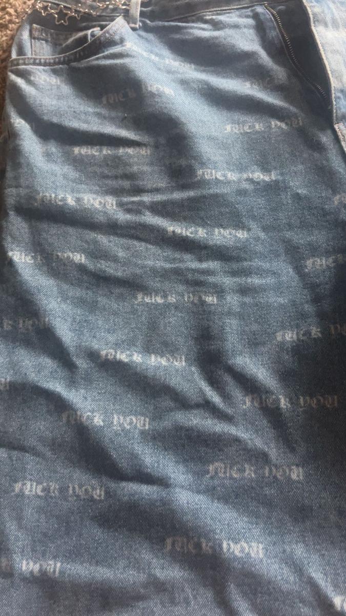 Item: Light Blue, 40