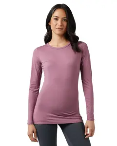 32 Degrees Heat Women's Lightweight Crew Baselayer Top | Form Fitting | Long Sleeve | 4-Way Stretch | Thermal, Fig Berry, Medium