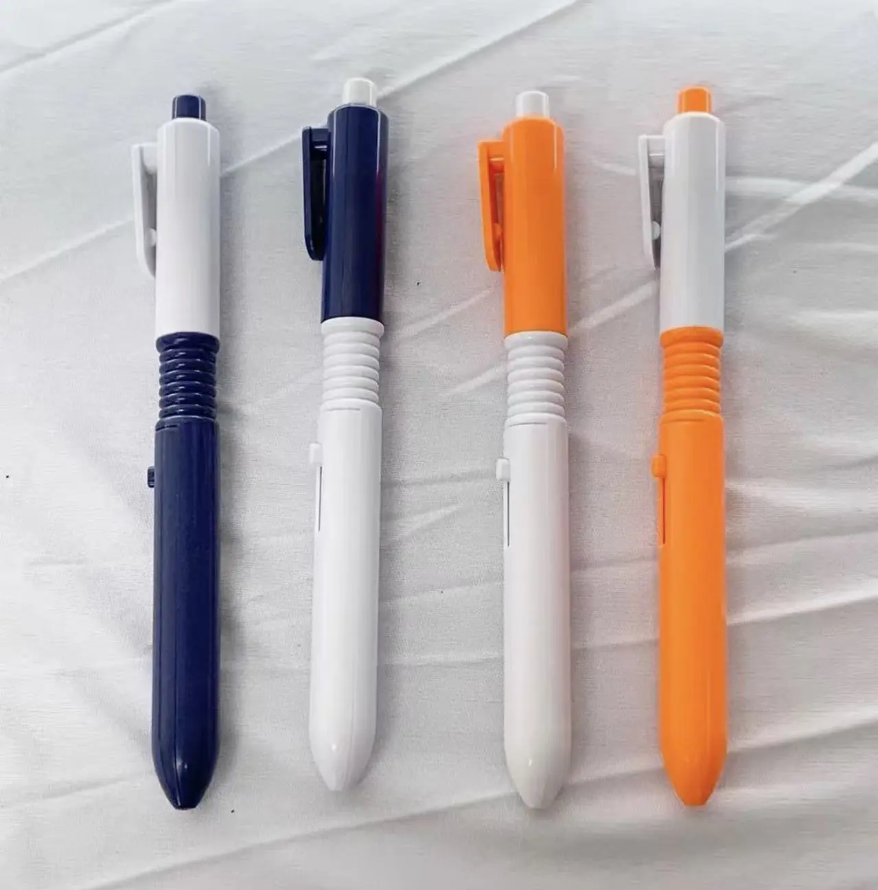 2-in-1 Prank Water Spray Pen, Hidden Water Shooting Gadget, Secret Trick Toy, Novelty Gift for Teens