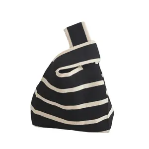 Free Gift:Randomly give a handbag of a different color