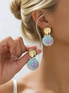 Mermaidcore Gold Shell Glitter Earrings For Women, Sparkly Resin Seashell Pendant Drop Earrings, Ocean Inspired Beach Jewelry, Shimmer Iridescent Summer Earrings, Cute Coastal Mermaid Style Statement Earrings For Vacation Party Daily Wear Gift