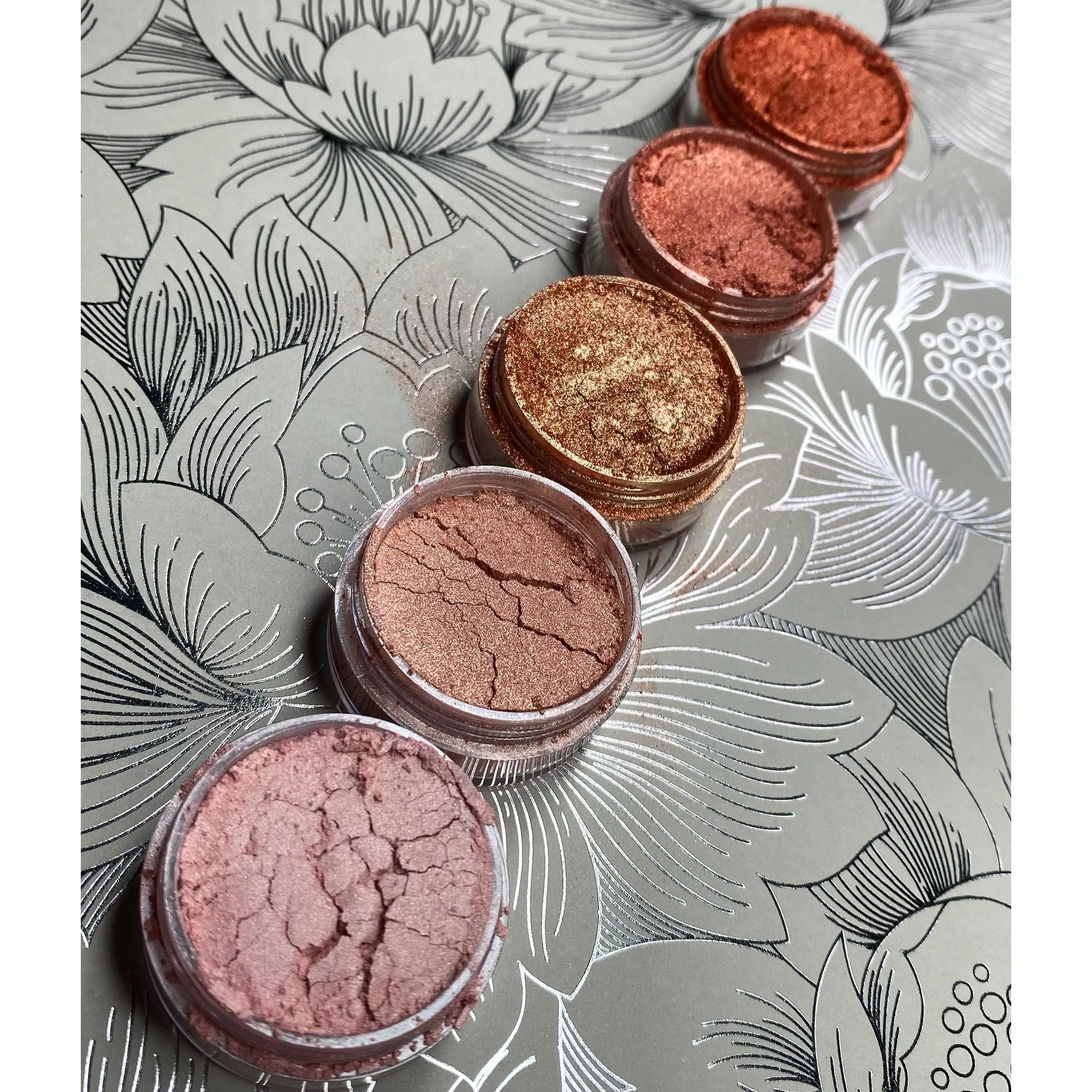 NUDE CRYSTALS PRISMATIC PIGMENT BUNDLE NUDE CRYSTALS PRISMATIC PIGMENT BUNDLE