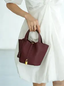 New Genuine Leather Bucket Bag for Women, Stylish and Durable Handbag with 18cm Width, Casual Fashionable Plain Bag for All Seasons, Leather Textured Handbag