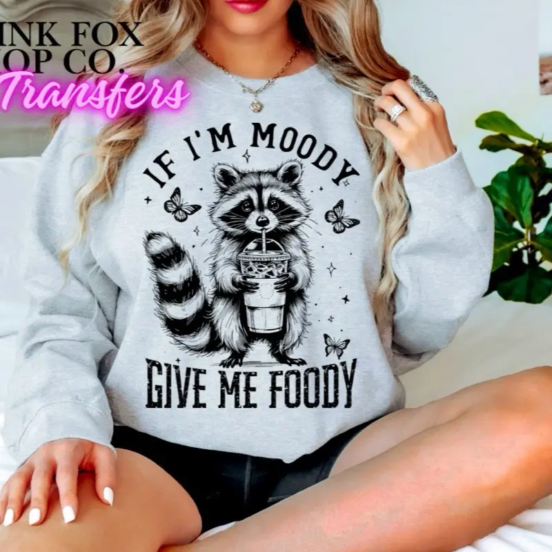 Gildan IF IM MOODY GIVE ME FOODY Crewneck Pullover with Graphic Print, Casual Style, Ideal for Layering - Sweatshirt