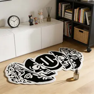 Graffiti Smiley Face Plush Rug, Irregular Shape, Vintage Street Style Bedroom Gaming Room Decor, Soft Comfortable Carpet for Living Room, Vintage Runner Rug