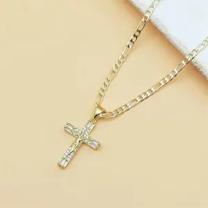【Summervibes】14K Gold Plated Jesus Crucifix Necklace, Cubic Zirconia Inlaid Cross Pendant with 60cm Figaro Chain, Unisex Copper Catholic Religious Jewelry, Classic Faith Accessory for Daily Wear, Church Events & Religious Holiday Gifts