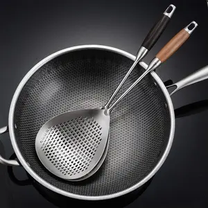 Large Stainless Steel Strainer, Durable Non-Electric Iron Material, Perfect for Cooking and Baking, Ideal for Home and Restaurant Use, Kitchen Strainer Utensils