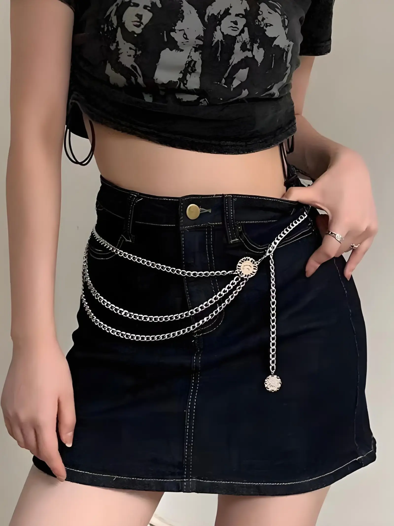 1Pc Sunflower Chain Belt for Women Fashion Plus Size 91/110/130cm Waist Chains Trendy Metal Layered Adjustable Waist Belt Belly Belts for Women Dress Accessories Plus Size Available for Music Festival Dress Accessories