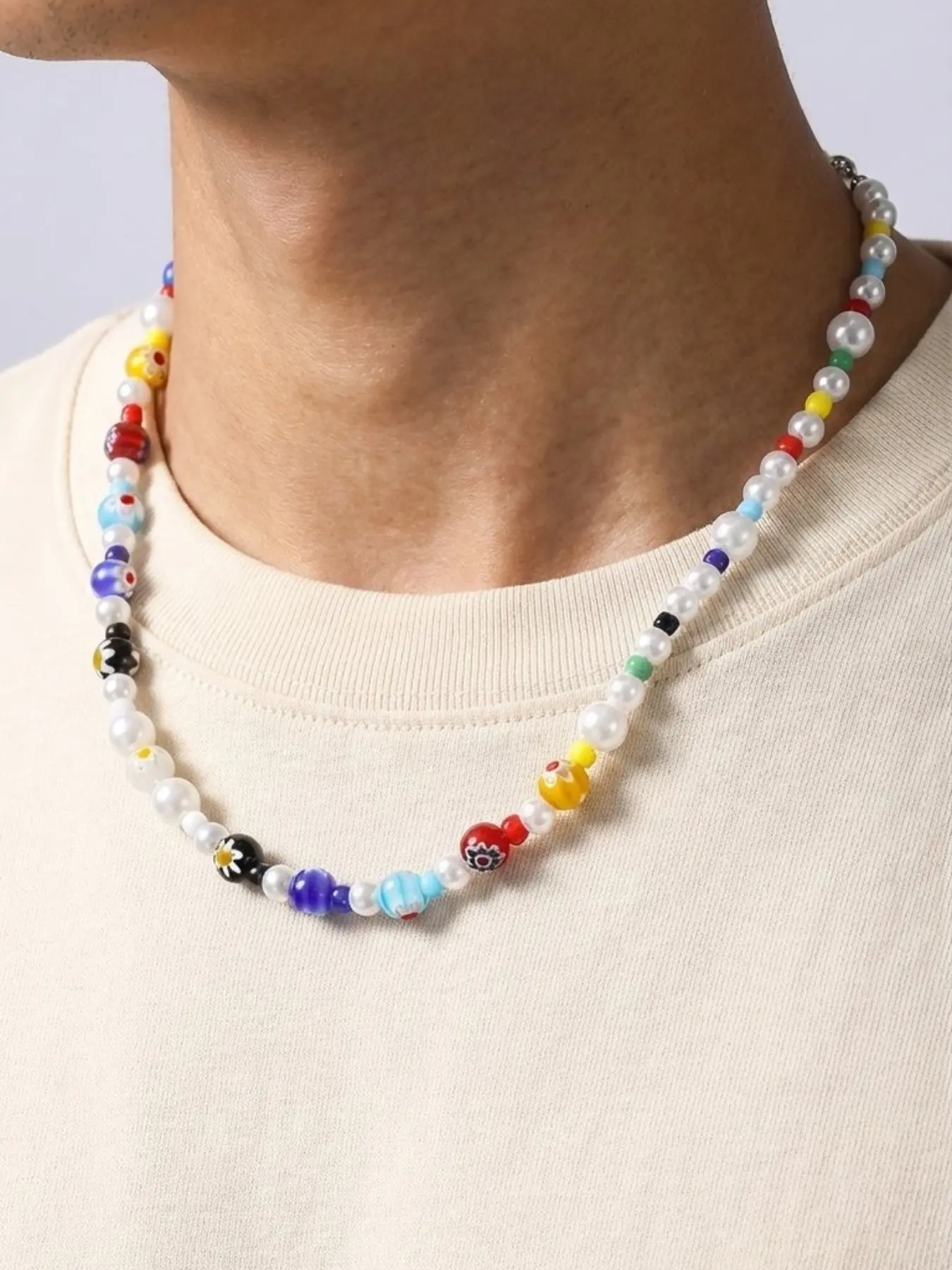 Colorful Glass Flower Beaded Necklace for Men, Versatile Imitation Pearl Choker, Chunky Necklace, Chain Necklaces, Fashionable Preppy Style Accessory with Random Bead Colors，gift for him