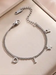 Elegant Women's Dio Bracelet, Copper Material Jewelry Gift for Friends, Perfect Accessory for Special Occasions