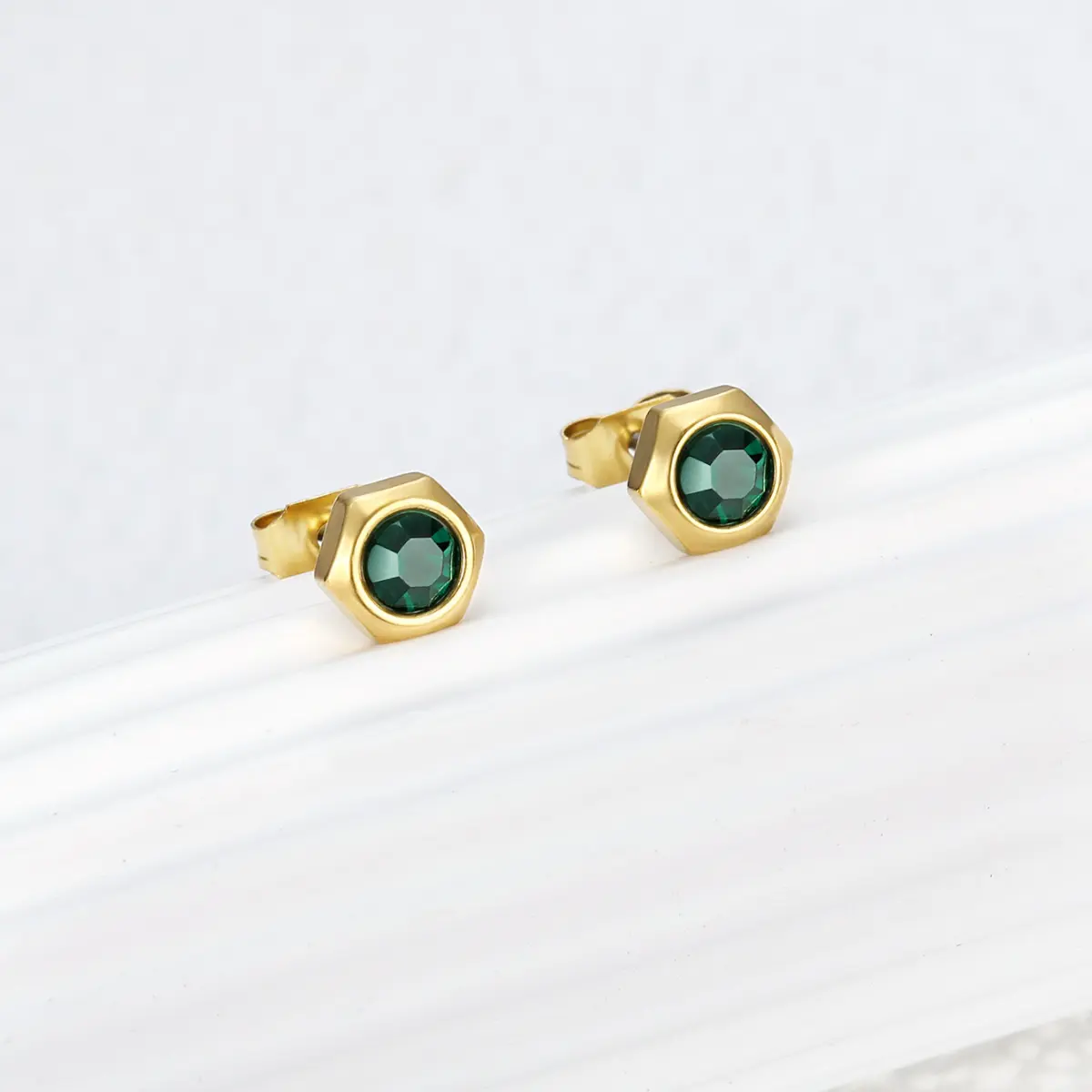 Light Luxury and Minimalist Geometric Hexagonal Stainless Steel Earrings, Suitable for Both Men and Women As Accessories