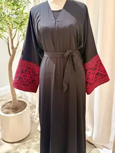 Tatreez Abaya