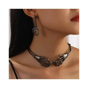 Dark Style Skeleton Ghost Claw Necklace & Finger Bone Stud Earrings Set, Gothic Punk Personality Retro Fashion Costume Jewelry