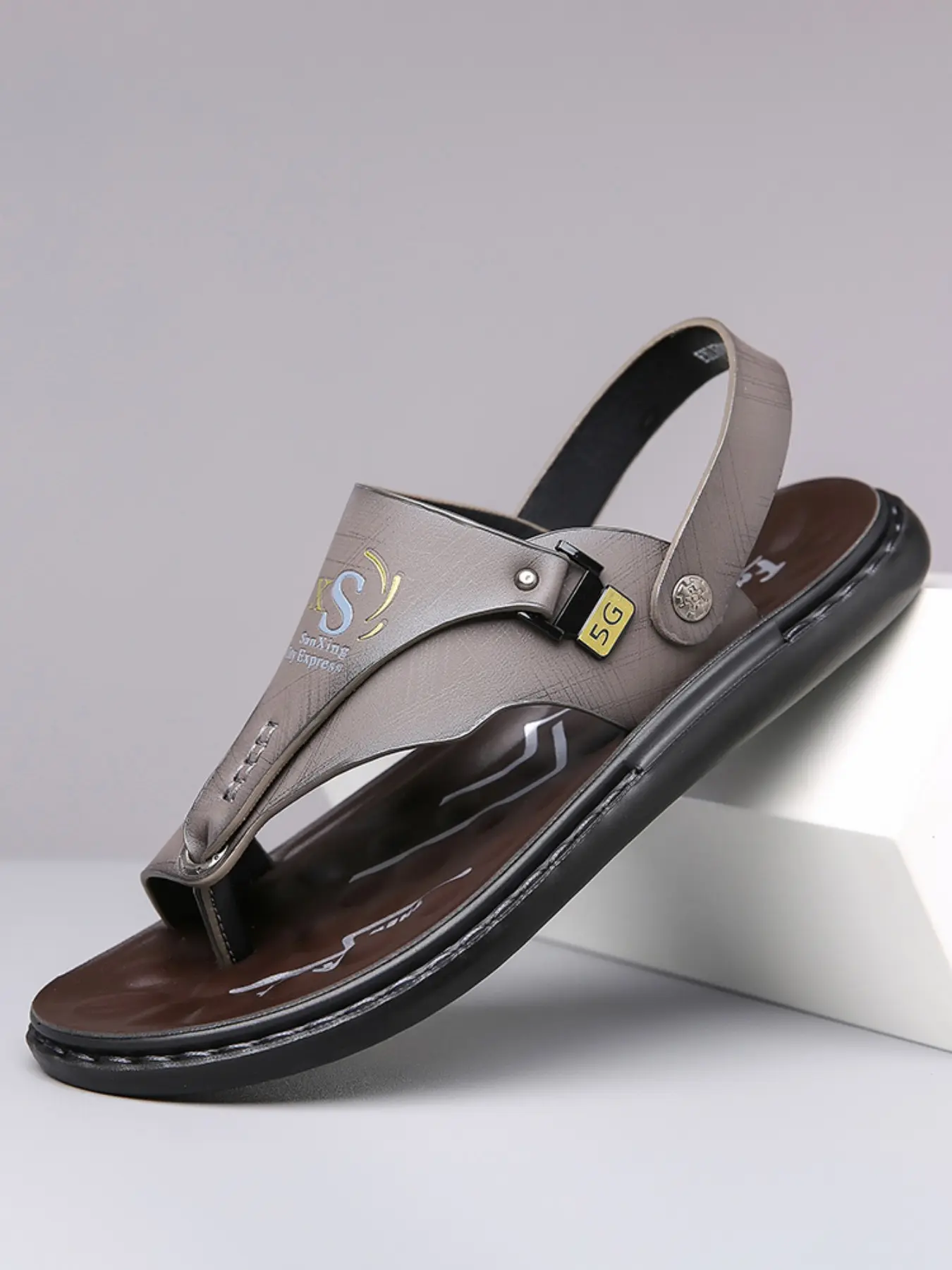 Men's Summer Outdoor Casual Flat Toe Sandals, Lightweight Sandals, Fashion Trendy Slip-On Breathable Non-Slip Soft Sole Beach Shoes, Versatile and Stylish Footwear, Footwear For Beach