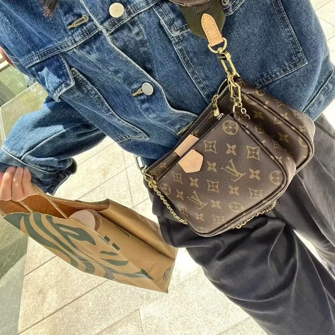Pre-owned Louis Vuitton material Messenger Bags Multi Pochette Accessoires Monogram Canvas Green Belt