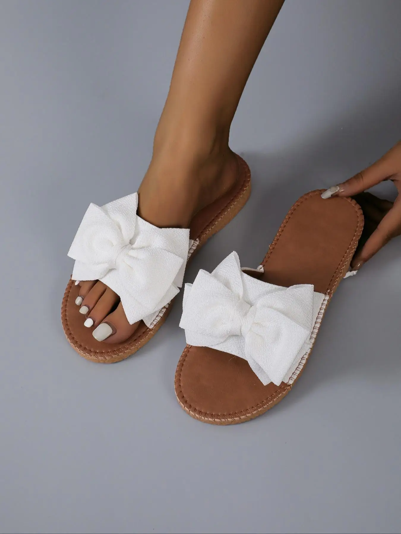 Women's Fashionable Casual Bow Decor Slides, Summer 2024 Round Toe Lightweight Flat Heel Slides for Indoor Outdoor Wear, Water Slides for Girls