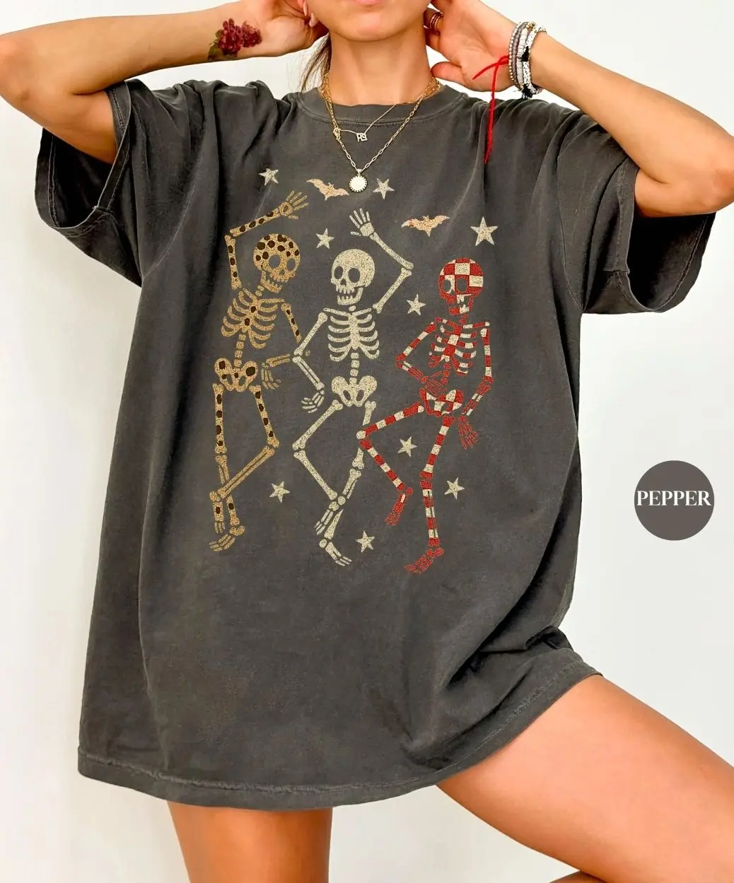 Comfort Colors Dancing Skeletons T-Shirt, Retro Vintage Halloween Graphic Tee, Y2K Spooky Season Fall Shirt, Cute Dancing Skeleton Oversized Women Apparel, Funny Autumn Skeleton Clothing, Spooky Season Outfit, Cute Halloween Gift for Her