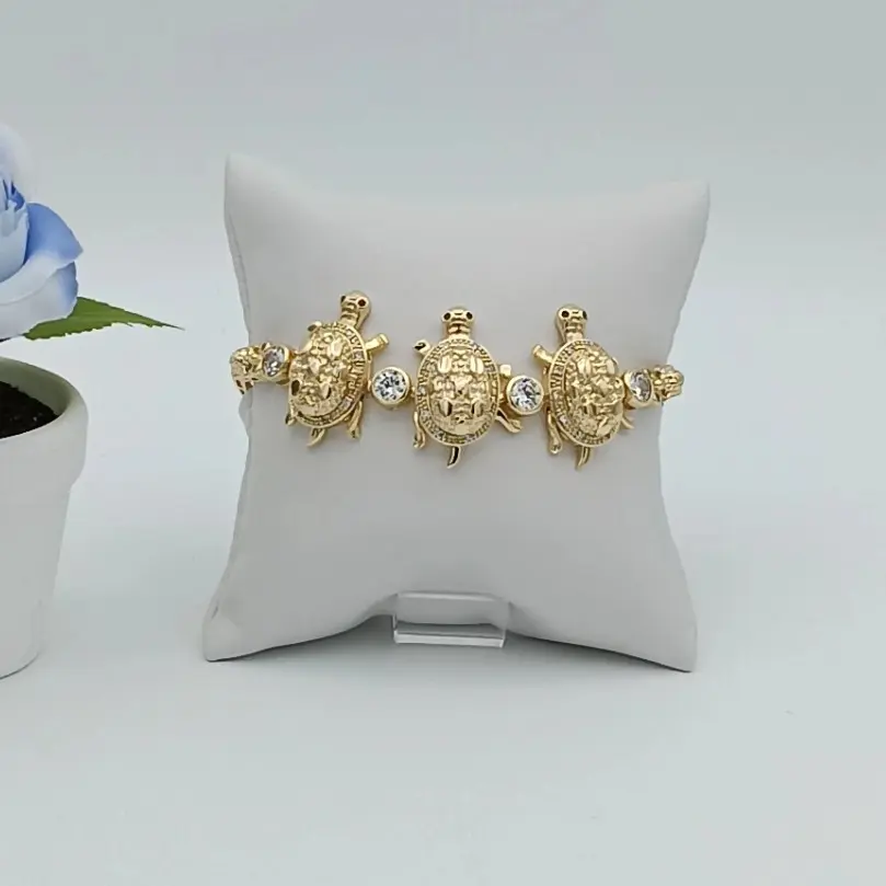Turtle bracelet with viergen.14k gold plated,high quality